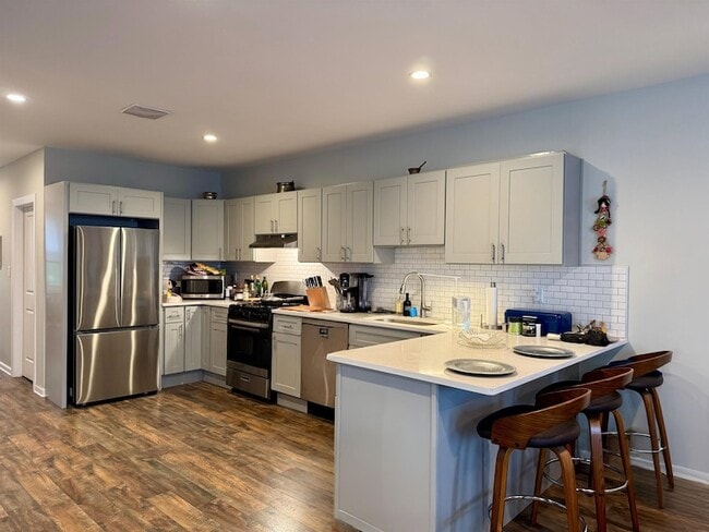 440 Ave E, Unit 2 in Bayonne, NJ - Building Photo - Building Photo