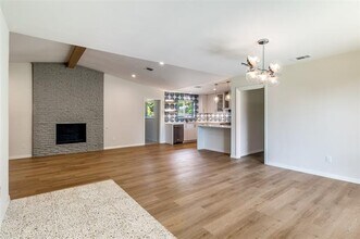 3837 Clubway Ln in Dallas, TX - Building Photo - Building Photo