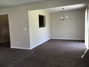 1034 Halifax Ln in Indianapolis, IN - Building Photo - Building Photo