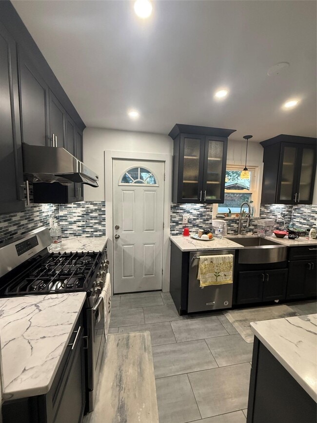 278 Lexington Ave in West Hempstead, NY - Building Photo - Building Photo