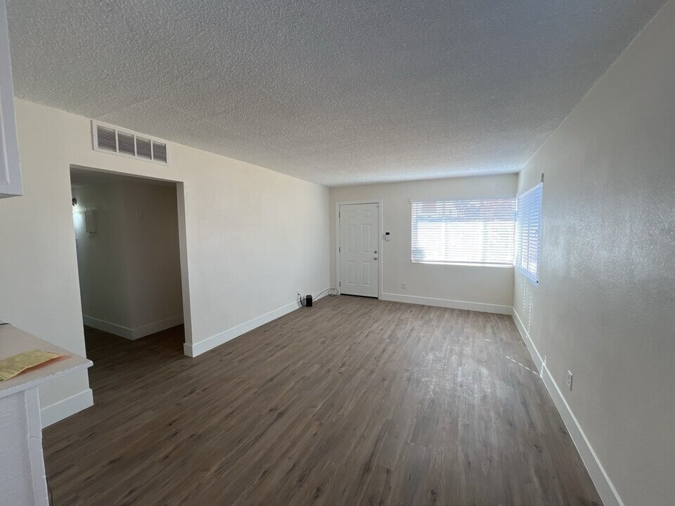1304 Rexford Pl in Las Vegas, NV - Building Photo
