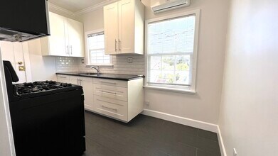 131 Olive St in Glendale, CA - Building Photo - Building Photo