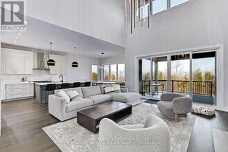 107 Sladden Ct in Blue Mountains, ON - Building Photo - Building Photo