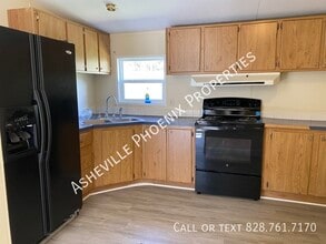 214 S Morgan Branch Rd in Candler, NC - Building Photo - Building Photo