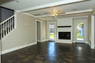 54 Staghorn Ct in Lake Jackson, TX - Building Photo - Building Photo