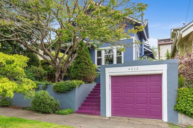 4212 Greenwood Ave N in Seattle, WA - Building Photo - Building Photo