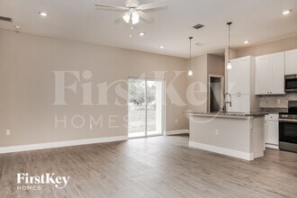 1282 Amelia Ave SW in Palm Bay, FL - Foto de edificio - Building Photo