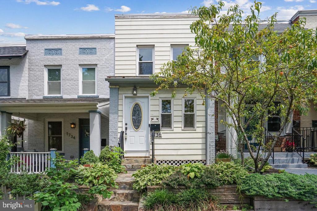 1736 L St NE in Washington, DC - Building Photo