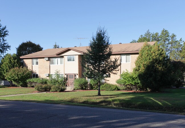 809 7th Ave N in Princeton, MN - Building Photo - Building Photo