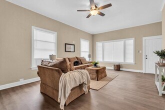 301 C St SW in Ardmore, OK - Building Photo - Building Photo