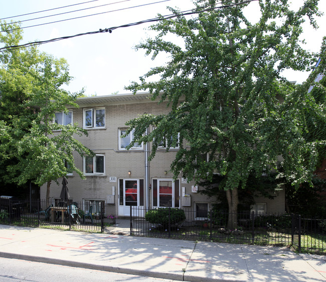 331-333 Kingston Rd in Toronto, ON - Building Photo - Building Photo