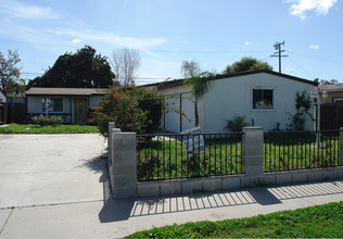 38-40 Raemere St in Camarillo, CA - Building Photo - Building Photo