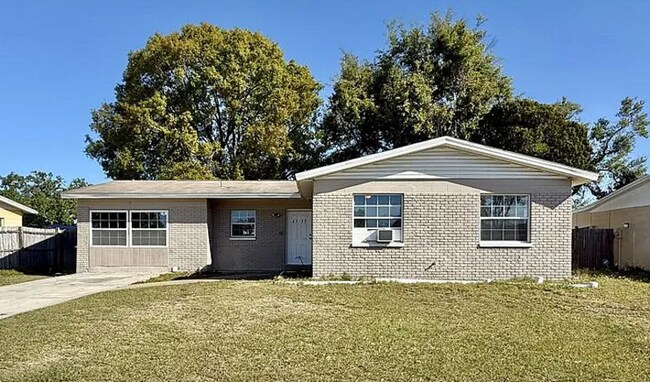 property at 6533 W Hanna Ave