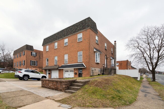 property at 100 Rennard Ter