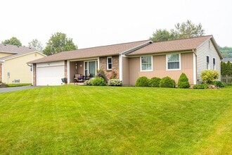 67 Orchard Creek Cir in Rochester, NY - Building Photo - Building Photo