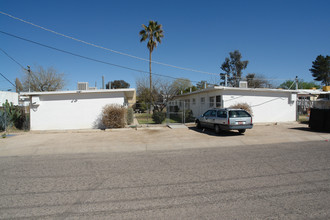 33-66 N Chapel Ave in Tucson, AZ - Building Photo - Building Photo