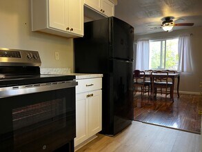 925 Olympic Ave in Medford, OR - Building Photo - Building Photo