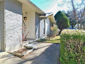 2013 Rose Hill Rd in Carrollton, TX - Building Photo - Building Photo
