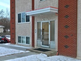 9015 95 Av NW in Edmonton, AB - Building Photo