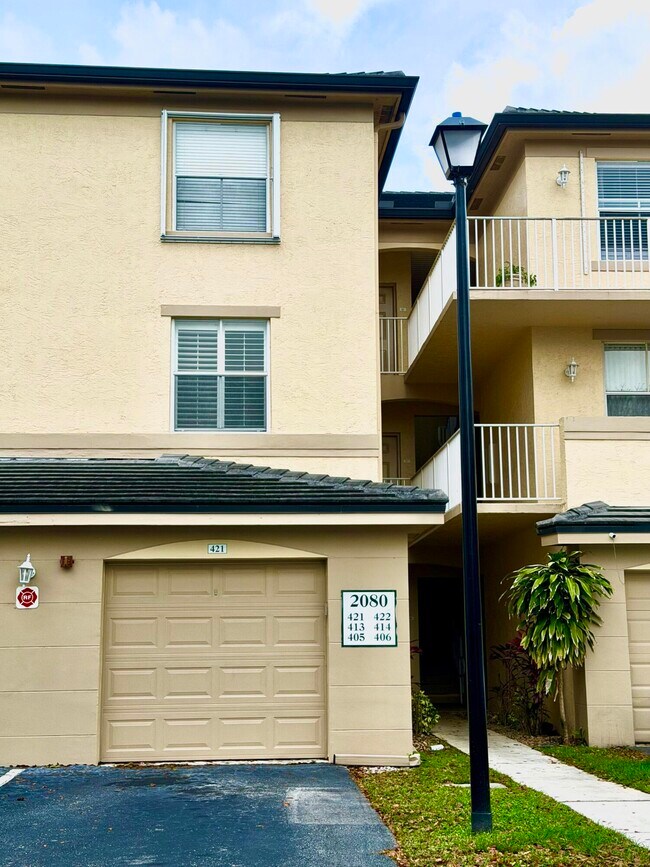 property at 2080 Greenview Shores Blvd