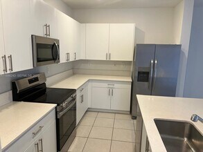 26413 SW 149th Ave in Naranja, FL - Building Photo - Building Photo