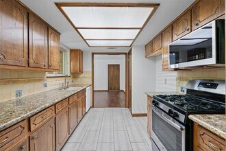11007 Froke Cedar Trail in Austin, TX - Building Photo - Building Photo
