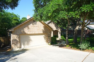 2834 Bent Tree Dr in Schertz, TX - Foto de edificio - Building Photo