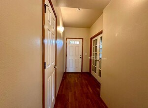 1850 SW Scenic Heights St in Oak Harbor, WA - Building Photo - Building Photo