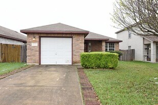 10707 N Shaenridge in San Antonio, TX - Building Photo