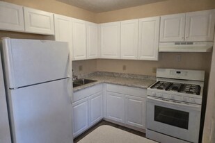 7312 72nd Ln N in Brooklyn Park, MN - Building Photo