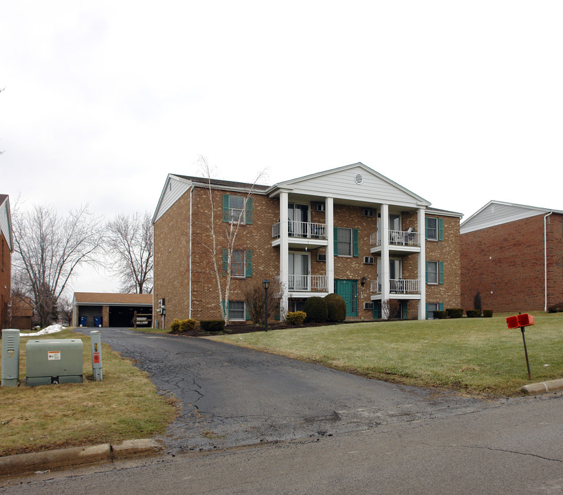 71 Carter Cir in Youngstown, OH - Building Photo