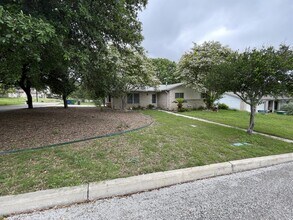 5623 Granger Pl in San Antonio, TX - Building Photo - Building Photo