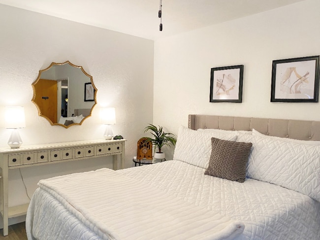 1042 Easum Dr in Napa, CA - Foto de edificio - Building Photo