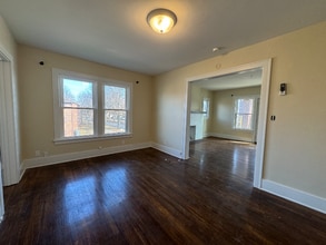 802 S Cedar St, Unit 4 in Ottawa, KS - Building Photo - Building Photo