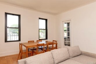 76-66 Austin St in Queens, NY - Building Photo - Building Photo