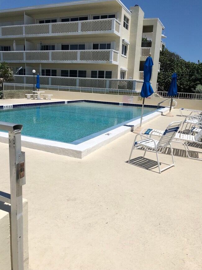 property at 2565 S Ocean Blvd