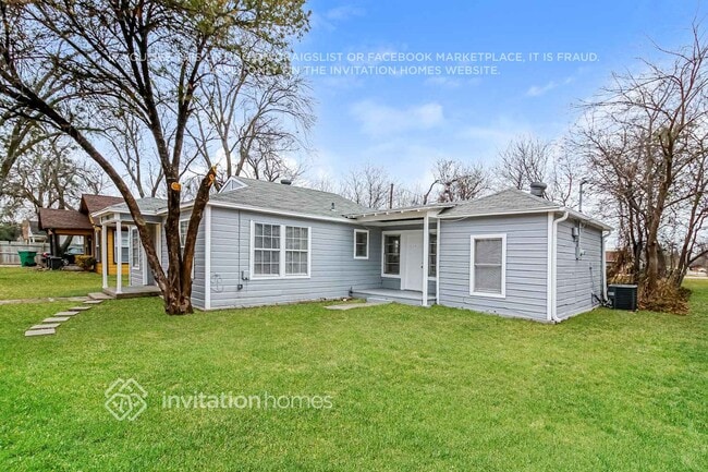 401 Marshall St in Sanger, TX - Foto de edificio - Building Photo