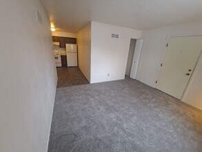 1444 W 16th St in Davenport, IA - Building Photo - Building Photo