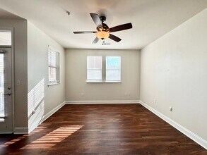 546 Oakland Ave in Charlotte, NC - Building Photo - Building Photo