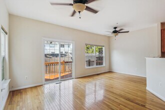 13404 Fountain Club Dr in Germantown, MD - Building Photo - Building Photo