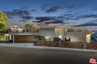 2271 Gloaming Way in Beverly Hills, CA - Building Photo - Building Photo