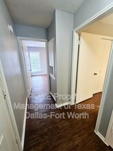 810-203 Castleglen Dr in Garland, TX - Building Photo - Building Photo