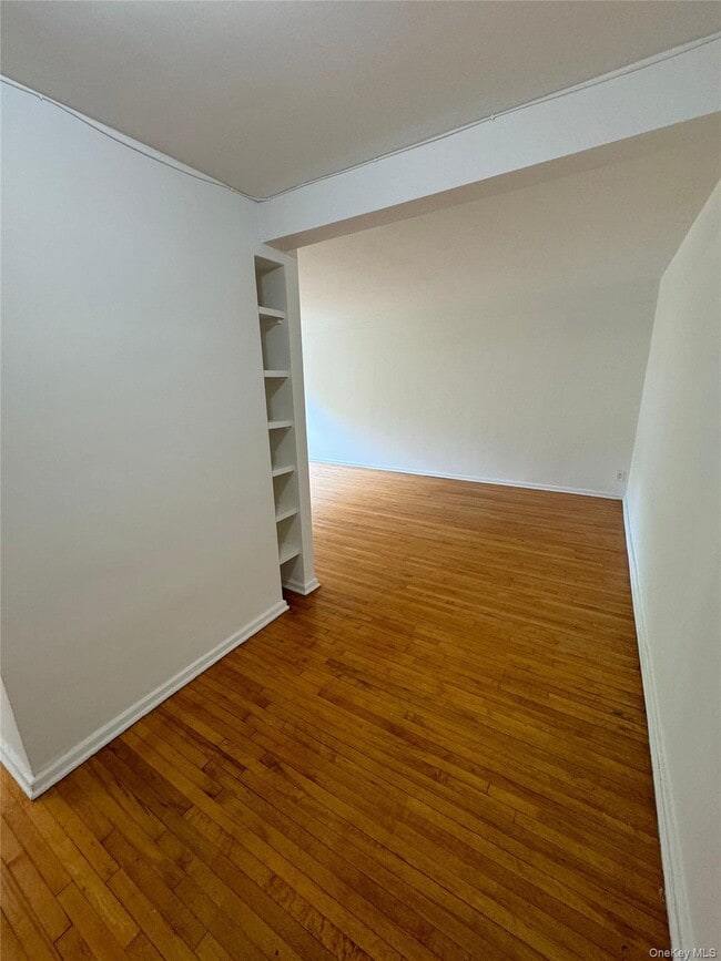 59 Old Mamaroneck Rd in White Plains, NY - Building Photo - Building Photo