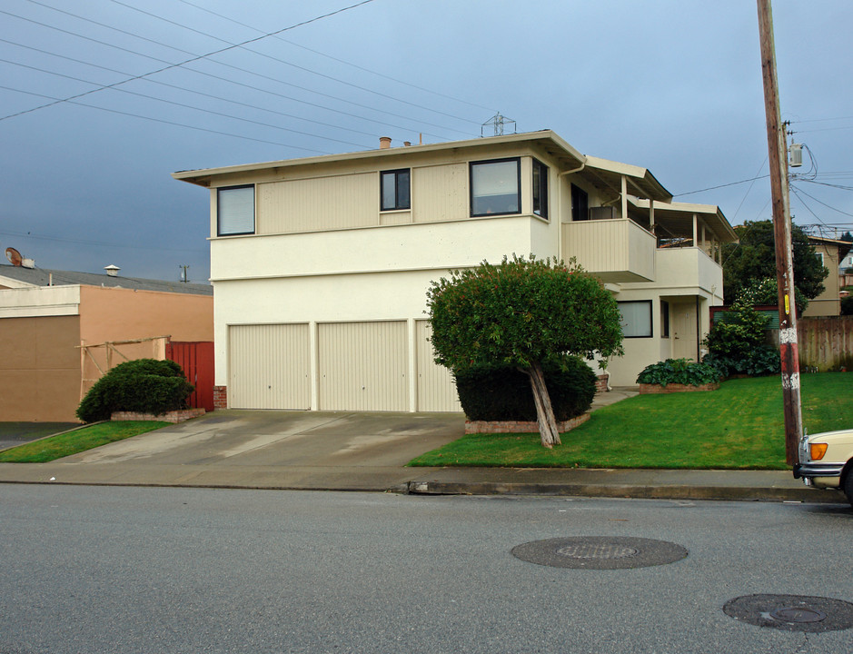 427 Serra Dr in South San Francisco, CA - Building Photo