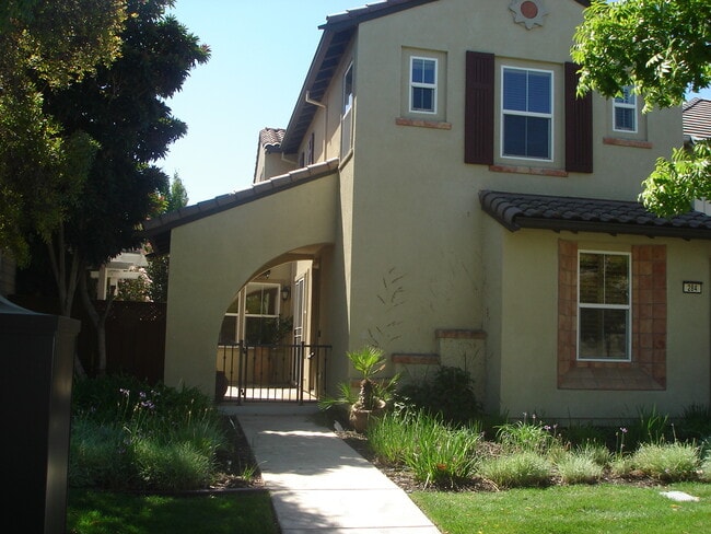 property at 284 W St Francis Ave