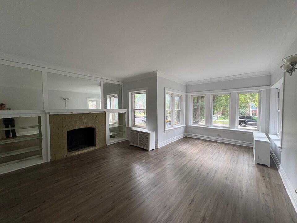 2754 W Giddings St, Unit 1 in Chicago, IL - Building Photo