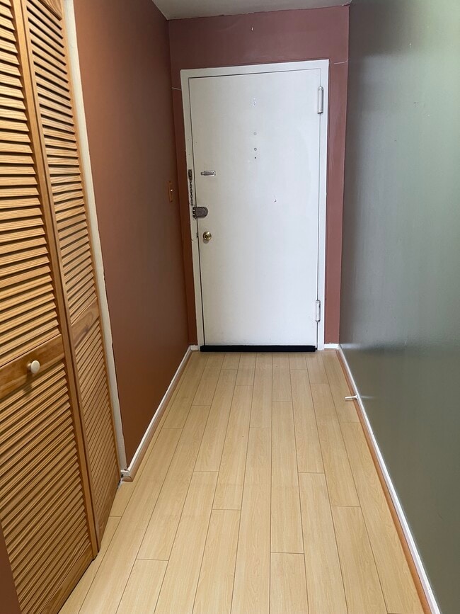 4501 Romlon St, Unit 1 Bedroom/1 Bath Condo in Beltsville, MD - Building Photo - Building Photo