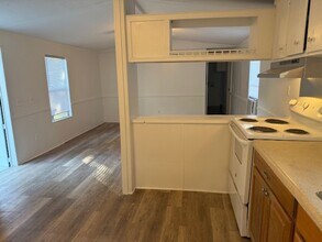 38 Quapaw St in Crawfordville, FL - Building Photo - Building Photo