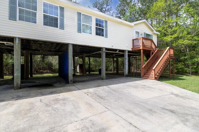 6165 E Lafayette St in Bay St. Louis, MS - Building Photo - Building Photo