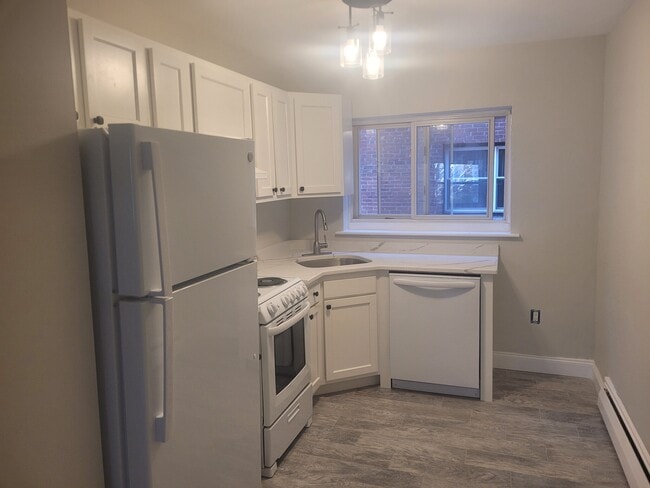 61 Saint Botolph St, Unit 614